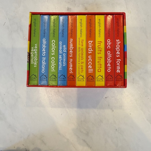 My First English-Italiano Learning Library - Red - Picture 3 of 7